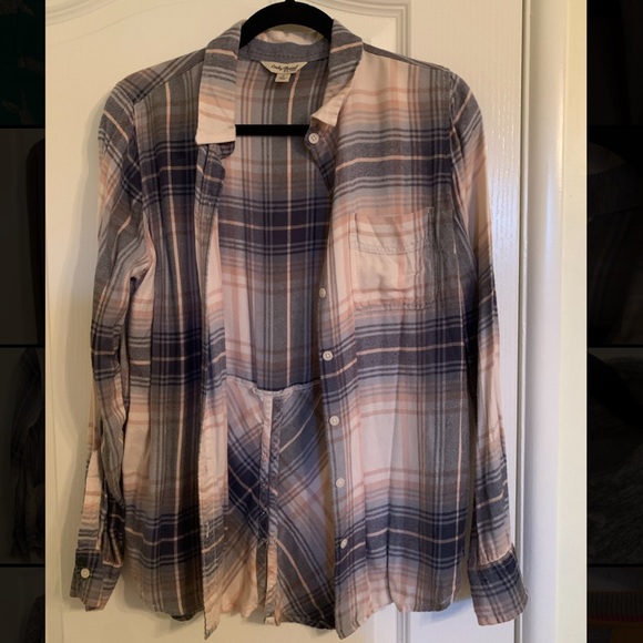 Lucky brand small flannel with cute back - Picture 1 of 3